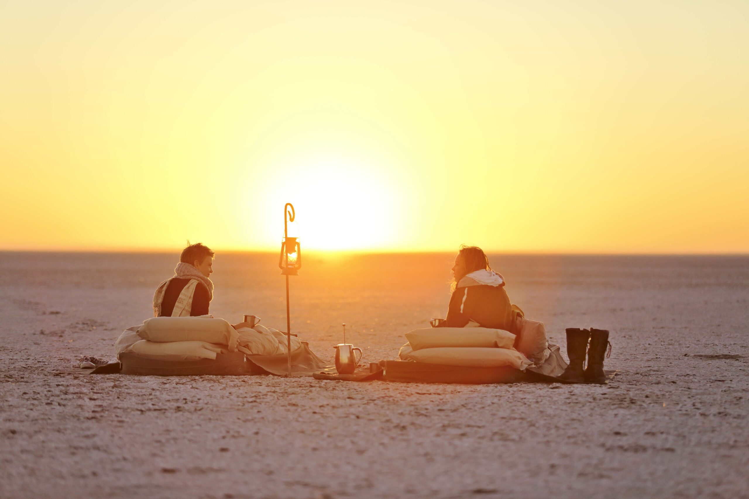 38 Meno a Kwena - Salt Pan Sleep Out Sunrise (2)
